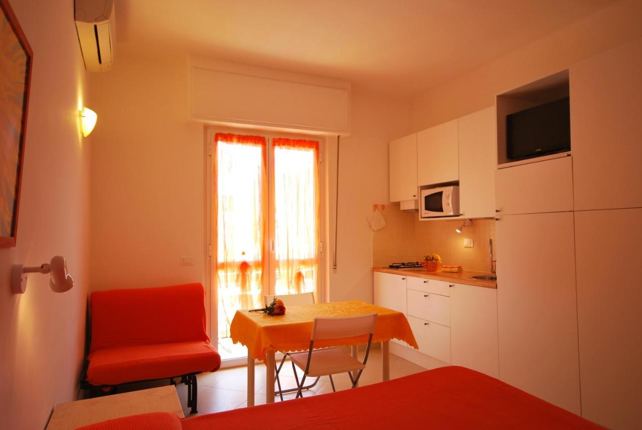 Residence Glicini Finale Ligure Chambre photo